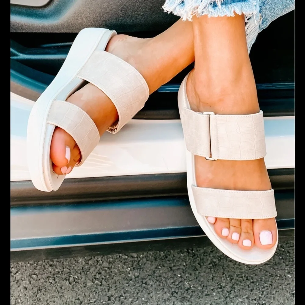 Vans Cayucas Slide Mega Platform sandals with premium suede straps